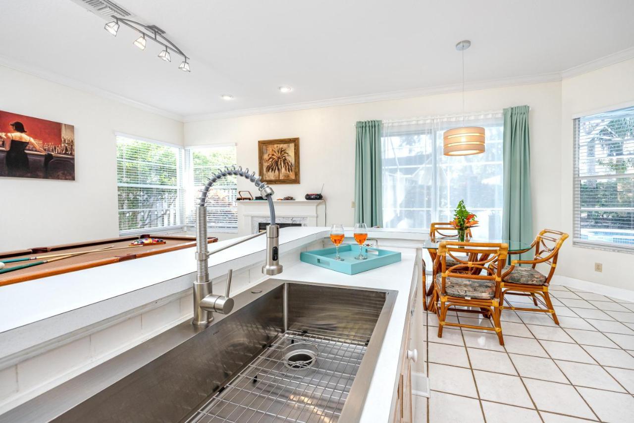 Palm Harbor Paradise - Lovely Home With Pool & Hot Tub Luaran gambar